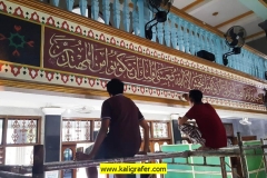 kaligrafi-dinding-dan-mezzanin-masjid-1