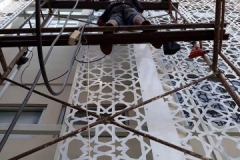 proses-pembuatan-ornamen-geometris-bahan-galvanis-besi-3